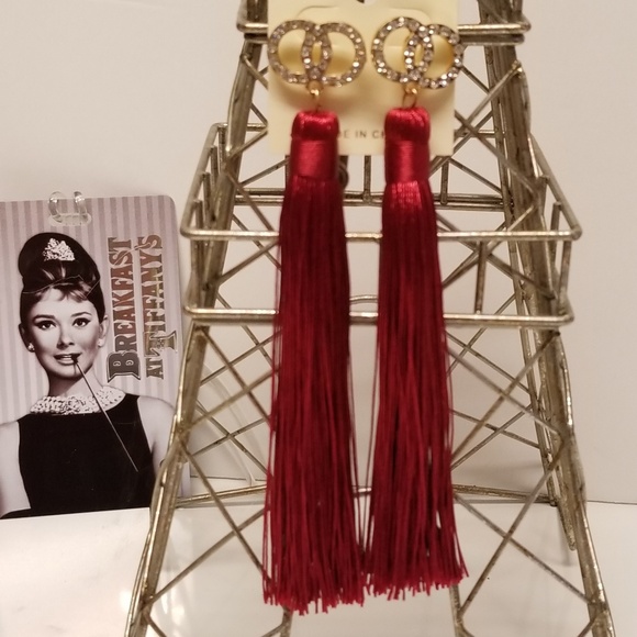 🎉Host Pick 🎉 Red Long Tassel Rhinestone Earrings New - Picture 1 of 7